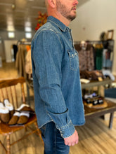 Load image into Gallery viewer, Roadhouse Ringspun Indigo Western Shirt